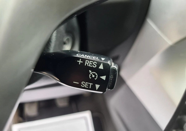 Toyota Verso cena 19900 przebieg: 282000, rok produkcji 2012 z Kęty małe 254